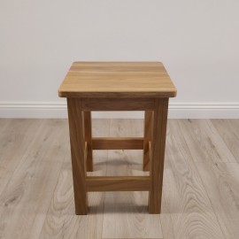 Ąžuolinių pastiprintų taburečių komplektas, 4 vnt.