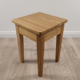 Ąžuolinių taburečių komplektas, 4 vnt. Ąžuolinių taburečių komplektas, 4 vnt.