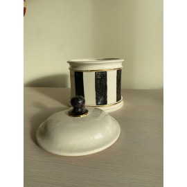 Dėžutė "Juoda-balta" Dėžutė "Juoda-balta"