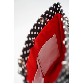 Juoda baltais taškeliais rankinė | oda