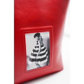 Raudona rankinė | oda