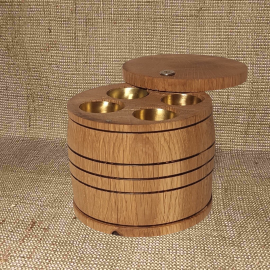 Ąžuolinė bačkutė su 4 X 20 ml taurelėmis