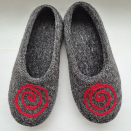 41 dydžio šlepetės