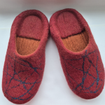 44 dydžio šlepetės