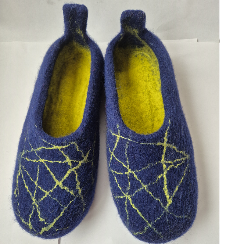 45 dydžio šlepetės