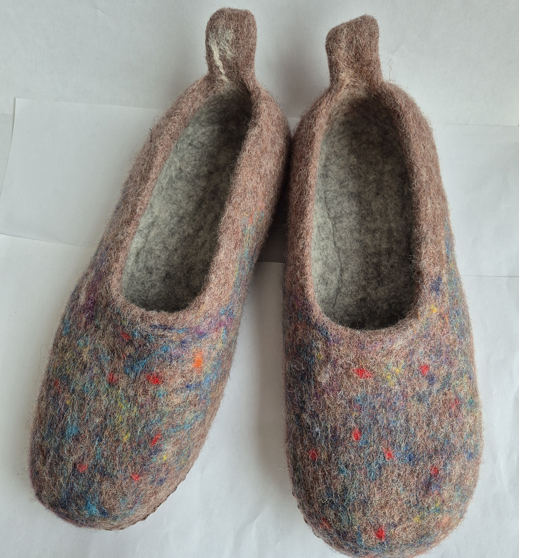 45 dydžio šlepetės