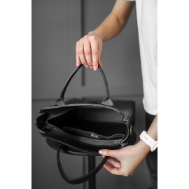 Juoda rankinė moterims su diržu