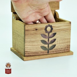 Druskinė ąžuolinė su skaidria gėlyte