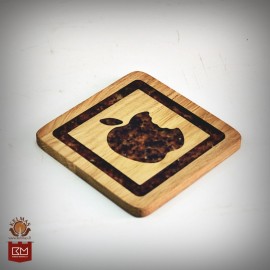 "Obuolys" inkrustuotas medinis padėkliukas 