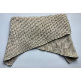 „Smėlio šiluma“ – rankomis megzta kaklo mova iš kašmyro, šilko ir alpakos