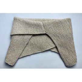 „Smėlio šiluma“ – rankomis megzta kaklo mova iš kašmyro, šilko ir alpakos