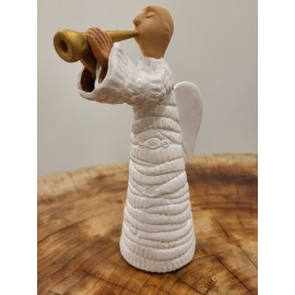 Ddesnis molinis angelas su dūdele