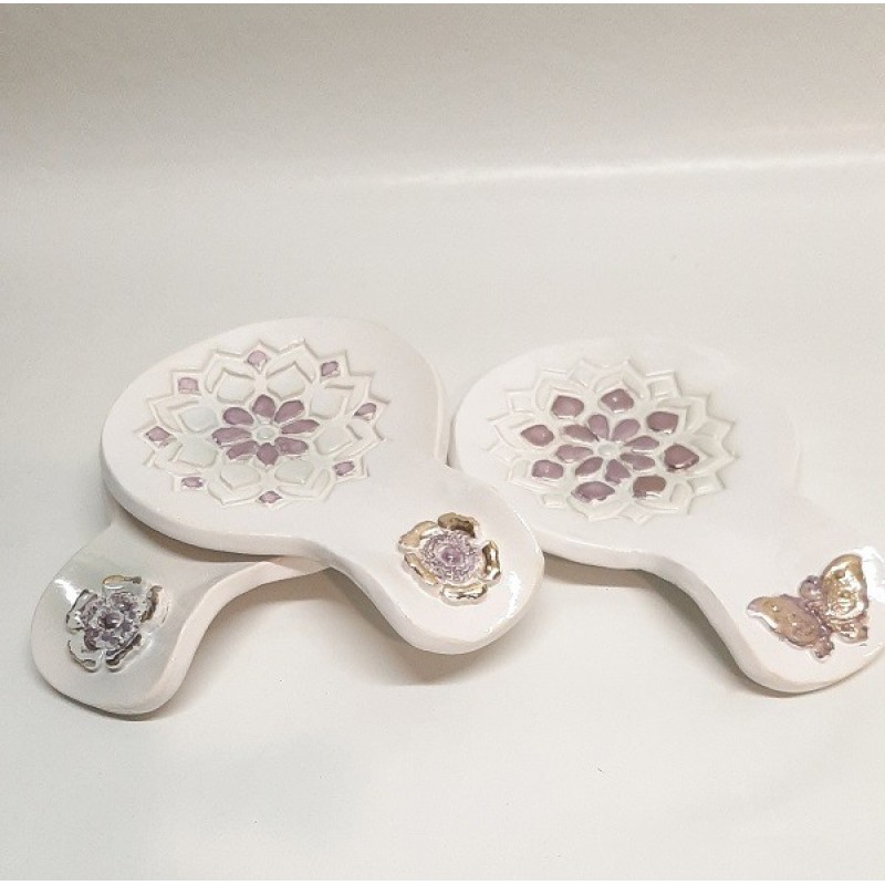 Šaukšto laikiklis dekoruotas auksu Šaukšto laikiklis dekoruotas auksu