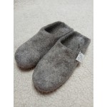 Įspiriamos veltos šlepetės dydis 42-43 Įspiriamos veltos šlepetės dydis 42-43