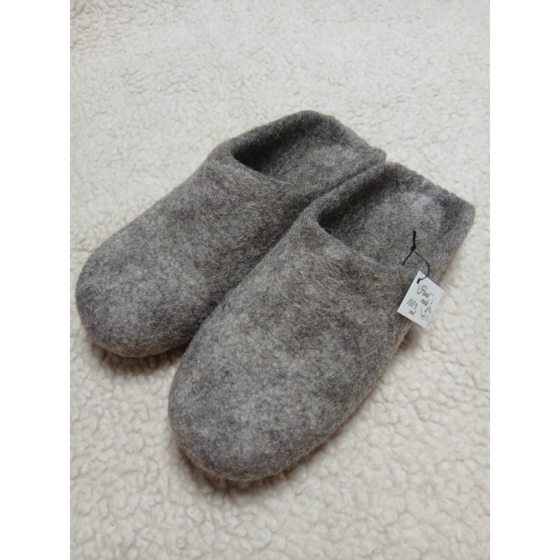 Įspiriamos veltos šlepetės dydis 42-43 Įspiriamos veltos šlepetės dydis 42-43