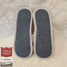 Gėlėtos šlepetės Gėlėtos šlepetės