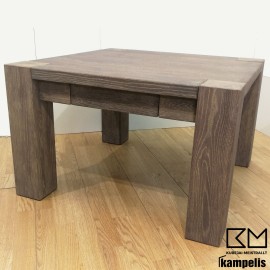 Ąžuolinis kavos staliukas "Sendintas kvadratas"