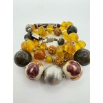 Rankų darbo papuošalas su Baltijos gintaru, keramika, rudrakša, pelkiniu ąžuolu, kaulu ir sidabru