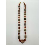 Rankų darbo vėrinys iš jūrinių akmenukų, jūros gintaro su runa