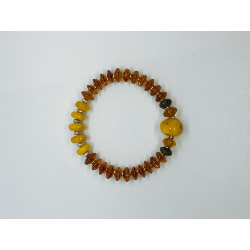 Gintarinė apyrankė iš gintaro su sidabro intarpais