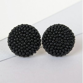 GERVUOGĖLĖS. Juodi apvalūs auskarai 