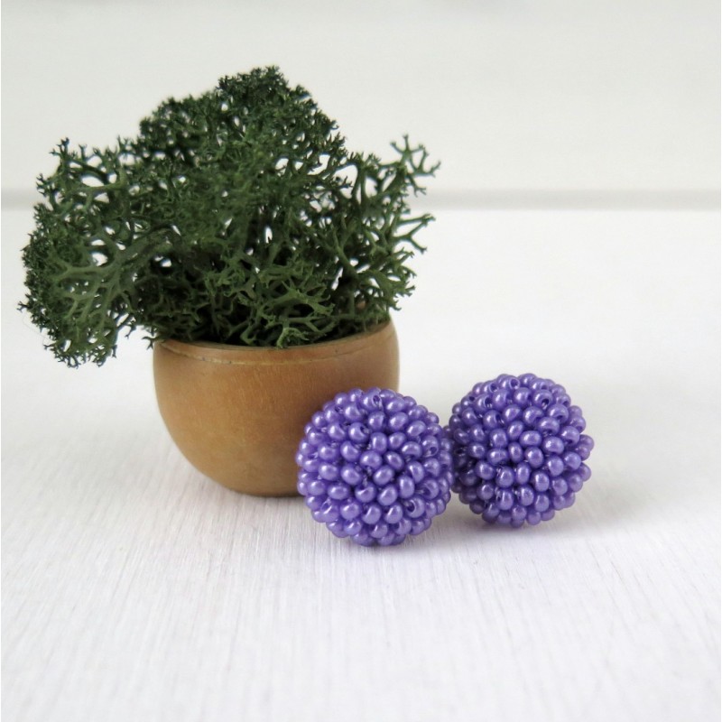 GERVUOGĖLĖS. Violetiniai apvalūs auskarai 