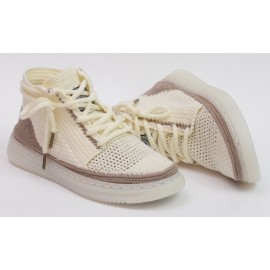 Balti su šv. rudom detalėm Nerti Batai