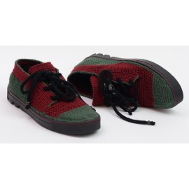 Raudoni juodi  Nerti Batai