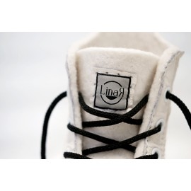 Balti veltinio batai