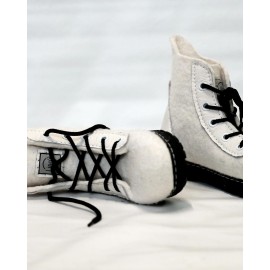 Balti veltinio batai