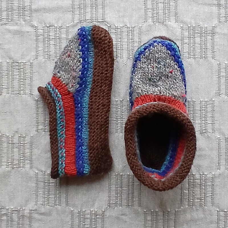 Megztos tapkutės MT4