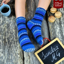 Mėlynos raštuotos vilnos kojinės