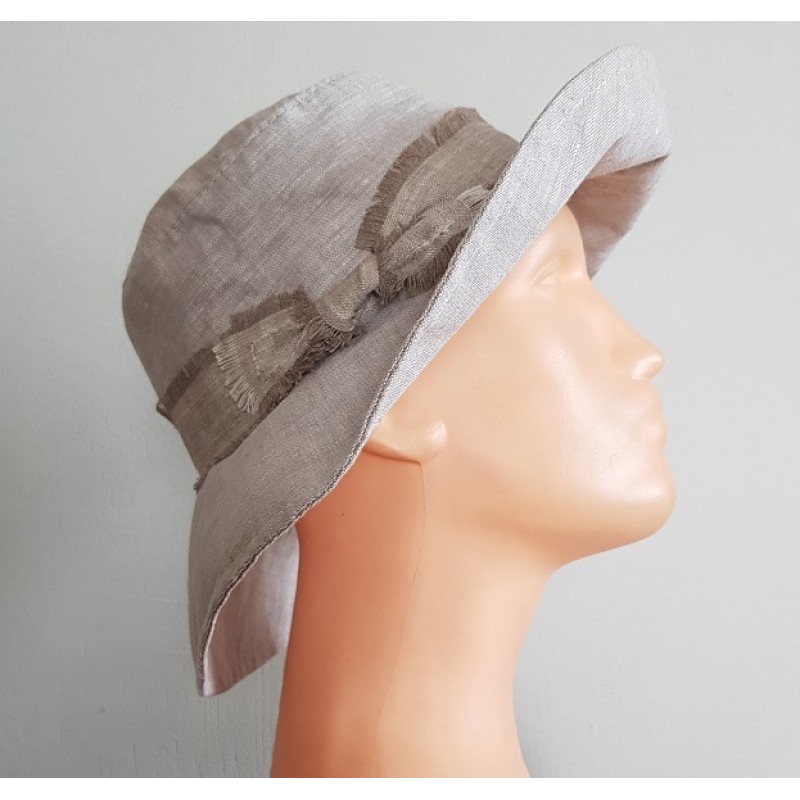 Lininė kepurė "Plačiabrylė"
