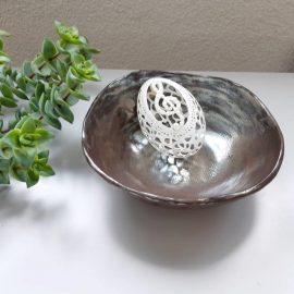 Metalo atspalvio keramikinis dubuo