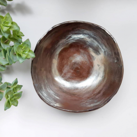 Metalo atspalvio keramikinis dubuo