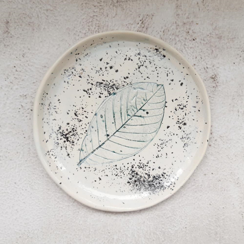 Desertinė lėkštutė su lapeliu