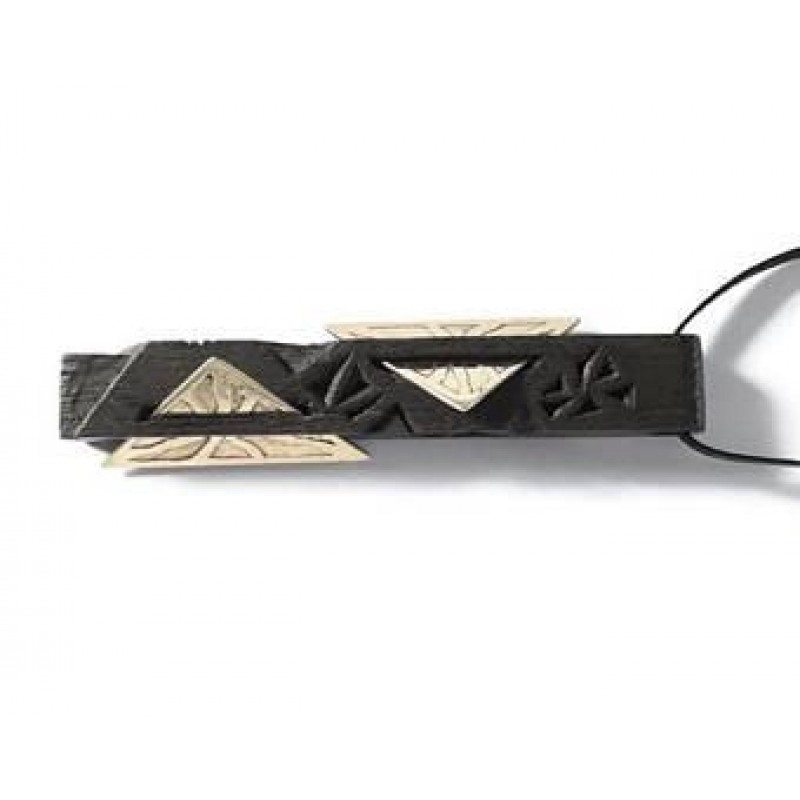 Sendinto ąžuolo ir žalvario pakabukas