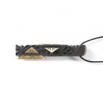 Sendinto ąžuolo ir žalvario pakabukas